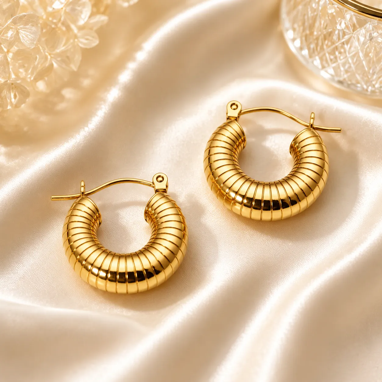 Solenne Ribbed Gold Hoops image 2