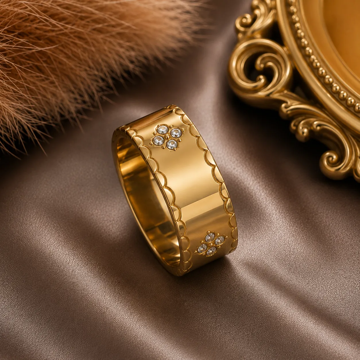 Celeste Clover Wide Band Ring