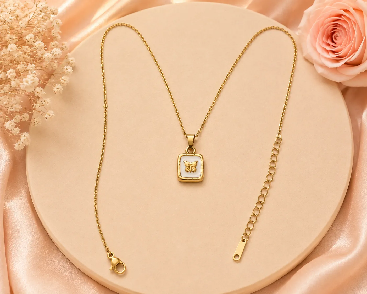 Mariposa Pearl Butterfly Necklace