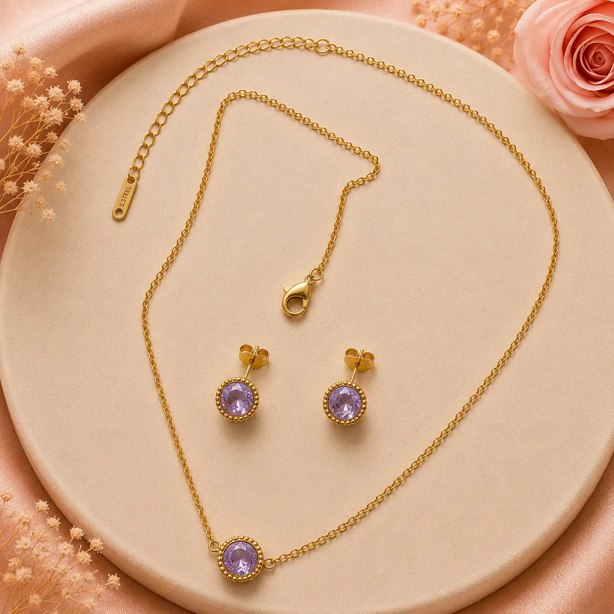 Lumière Solitaire Jewellery Set image 3
