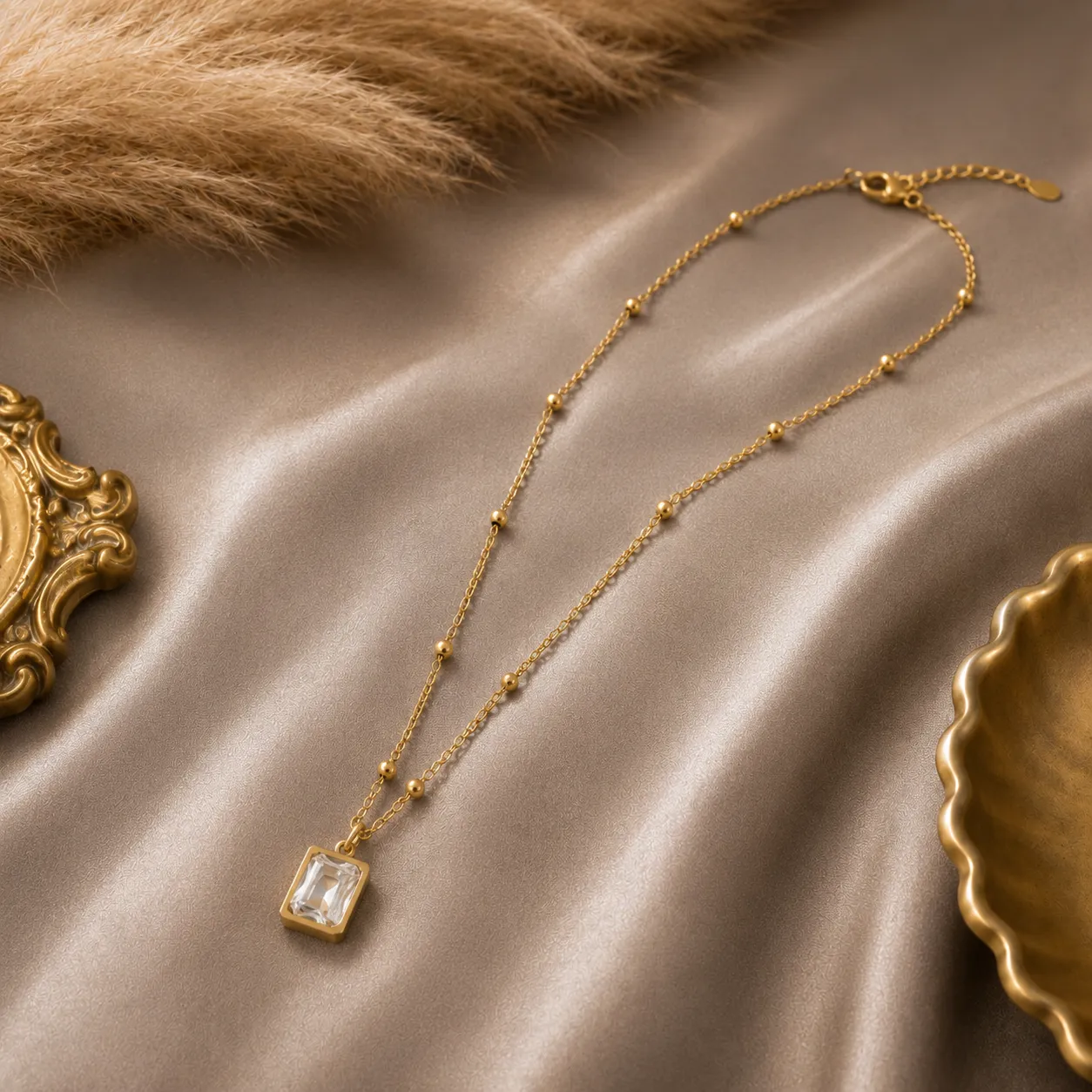 Elara Emerald Crystal Necklace