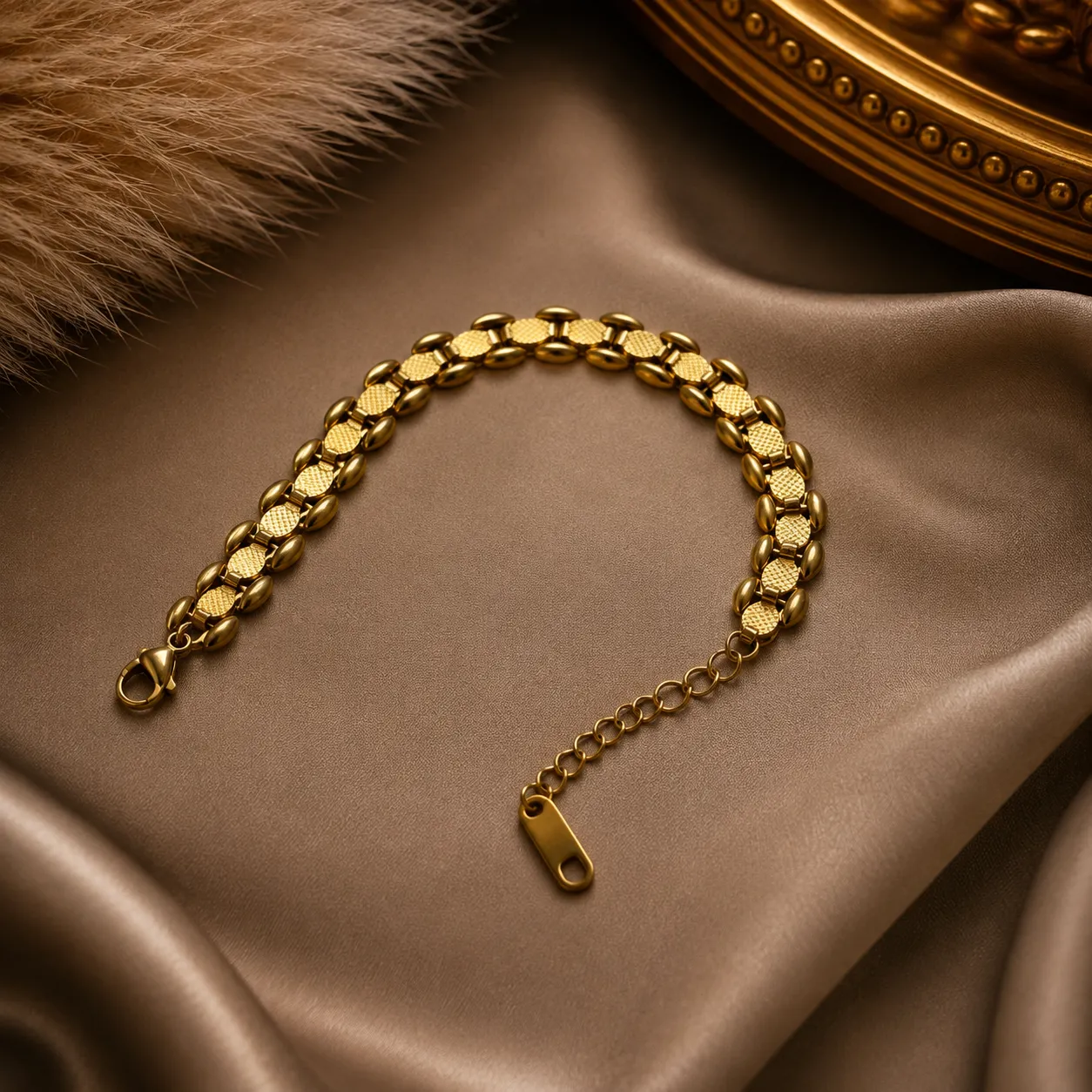 Aurelia Textured Link Bracelet image 2