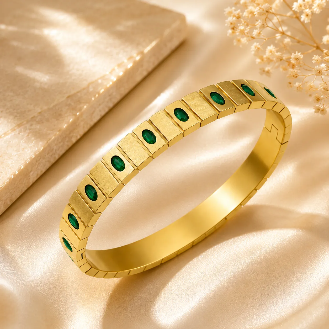 Emerald Rhythm Link Bangle