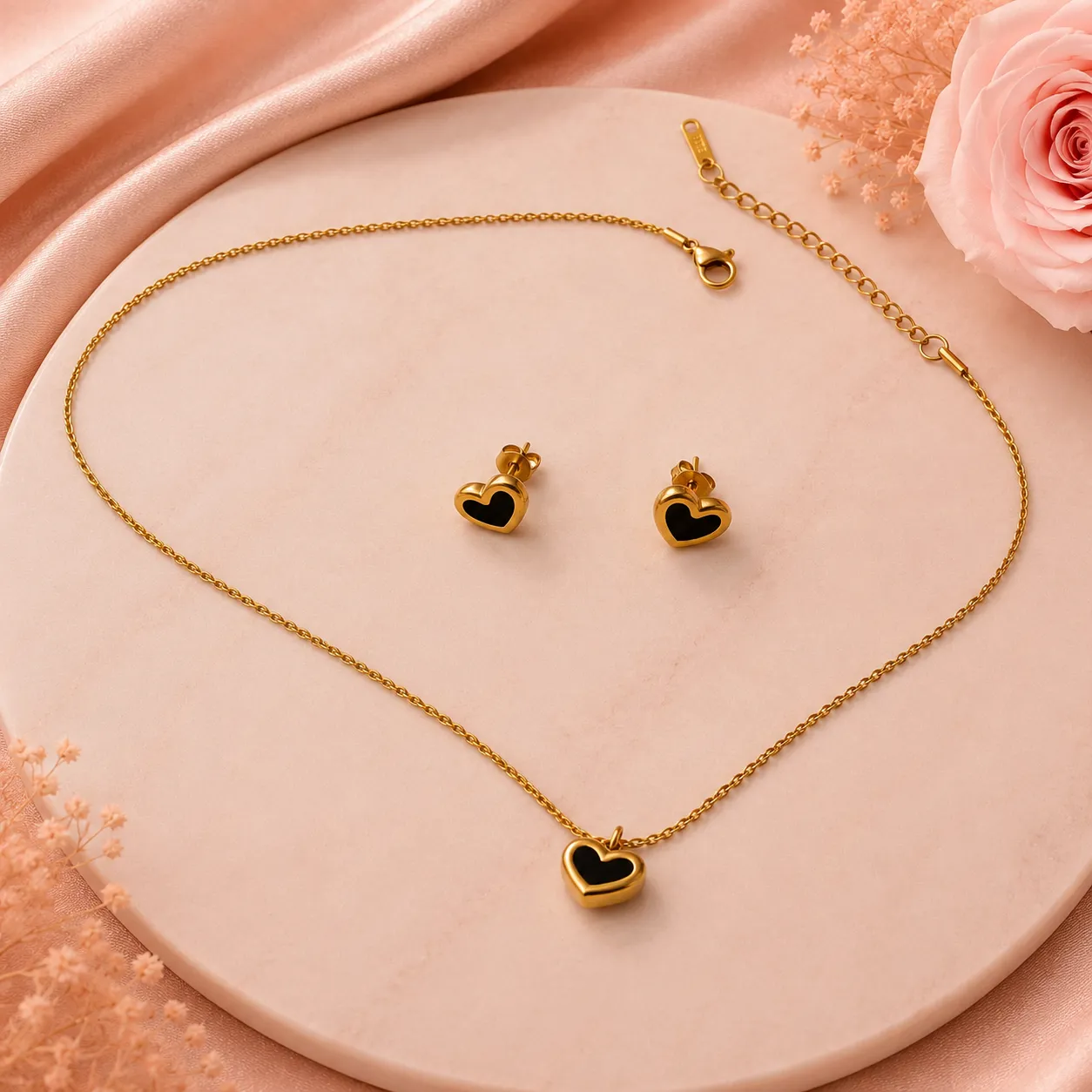 Amora Black Heart Jewellery Set